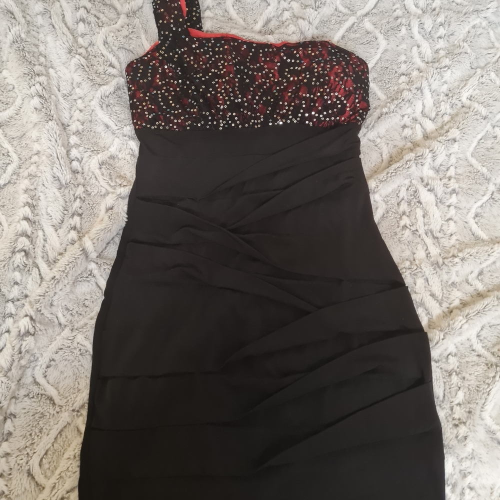 Holiday One Shoulder Strap Sequin Dress Size Medium